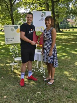 Županjina pisarna na prostem (2)